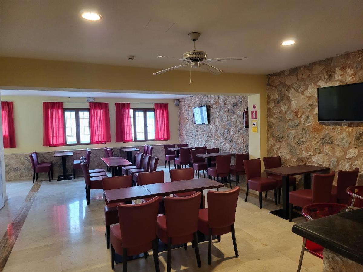 Das Hostal El Arenal  Buitenkant foto