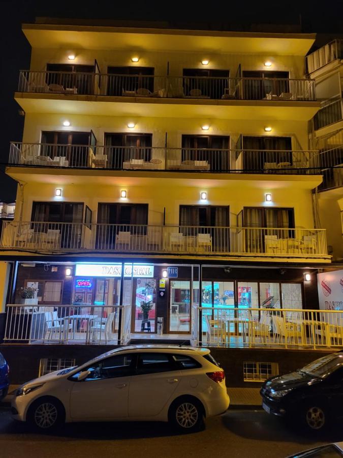 Das Hostal El Arenal  Buitenkant foto